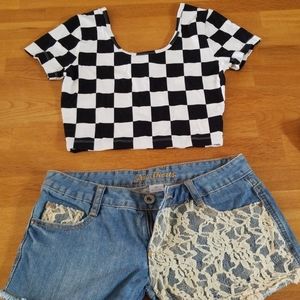 💜3 for $10💜 NWOT Checkered Crop Top